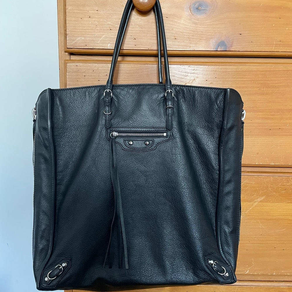 🚫SOLD🚫 Balenciaga A5 Papier Zip Around Tote EXCELLENT CONDITION